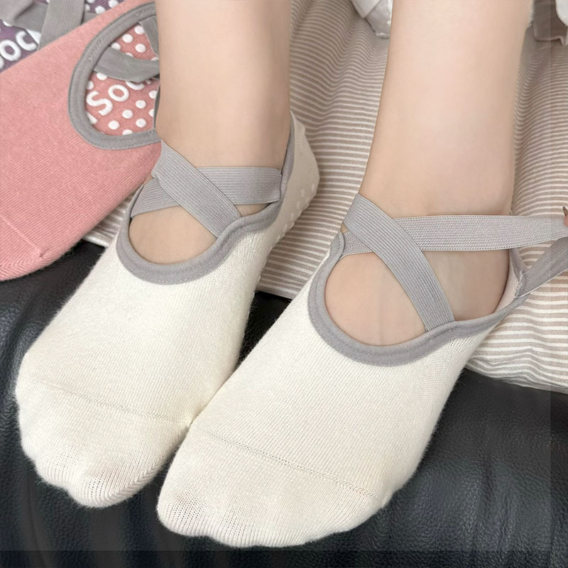 전문 여성 요가 양말 실리콘 미끄럼 방지 발레 필라테스 - Yoga & Fitness Classes By Niharika Zirakpur Reviews 리뷰 및 가격